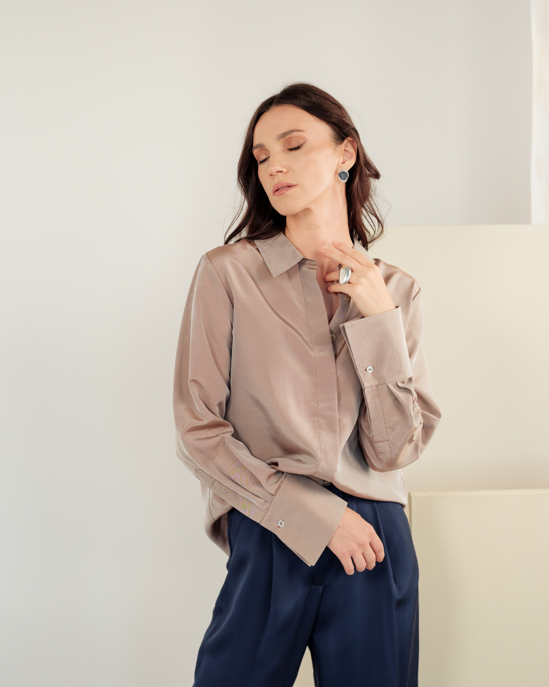 Bronze silk shirt – elegant high-neck, long-sleeve design in 100% silk with a luxurious sheen. Front view.